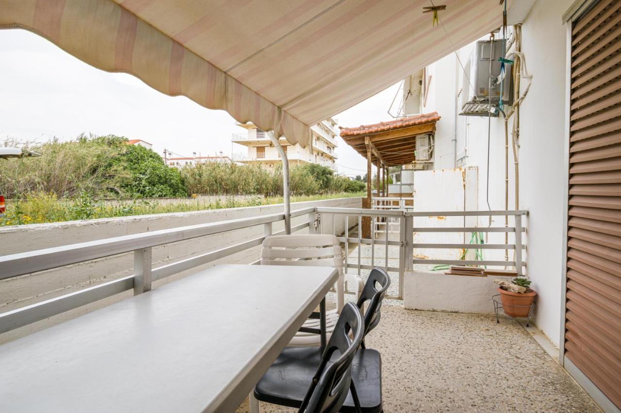 Loutraki Beach & Casino Condo Kültér fotó